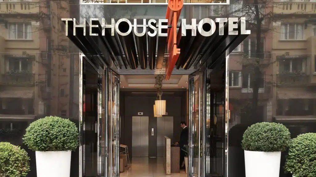 Referanslar 8 the house hotel